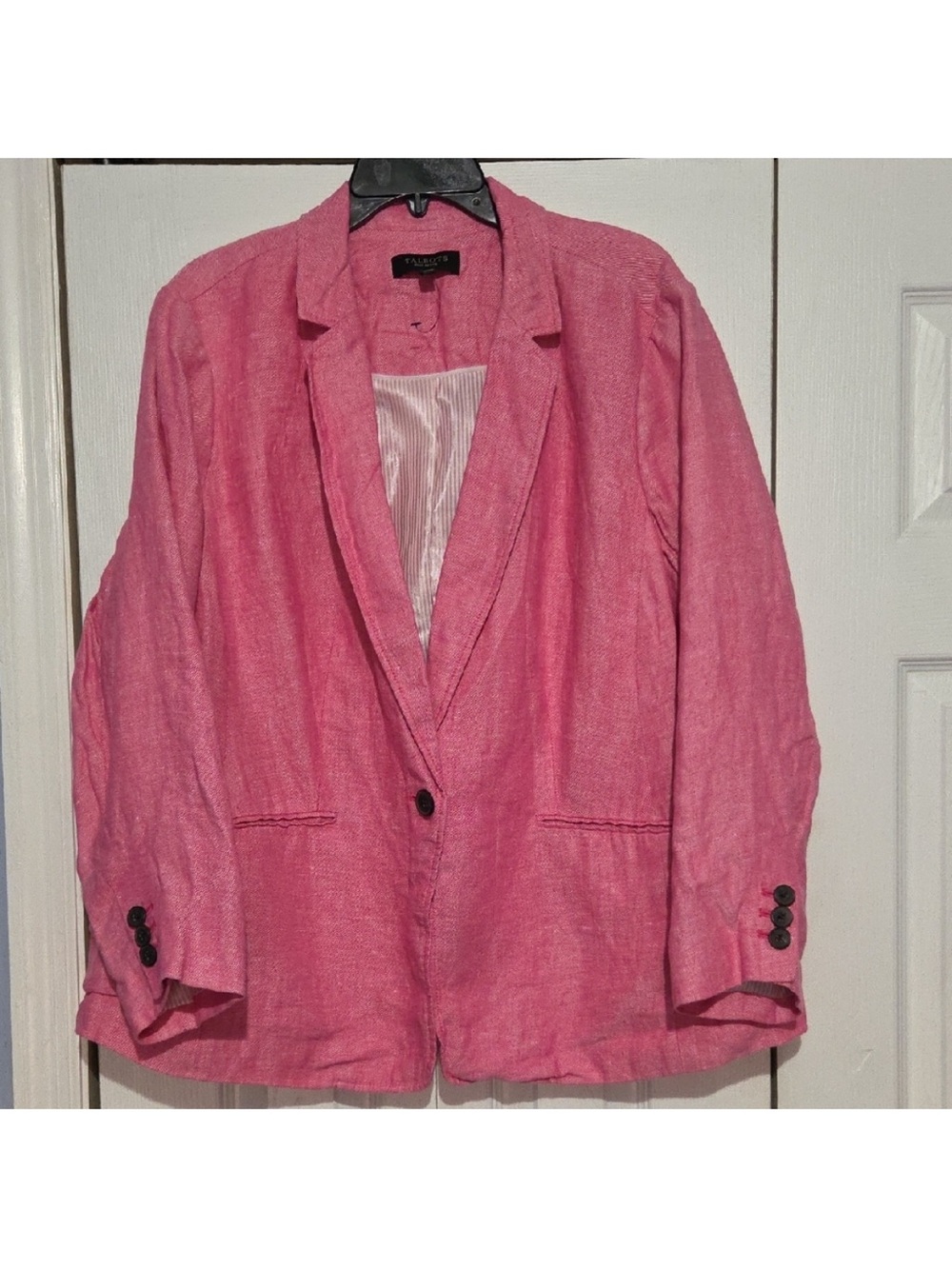 Talbots Bright Pink Single-Button Linen-Blend Blazer
19-04